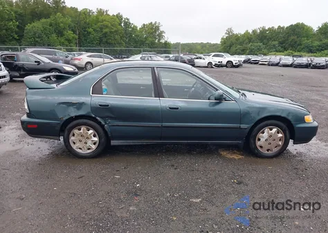 1997 Honda Accord Lx/Ex from USA, damaged, VIN 1HGCD5637VA136418
